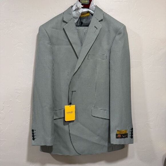 Luxury Paris-France 3 piece Houndstooth Suit - Picture 1 of 16